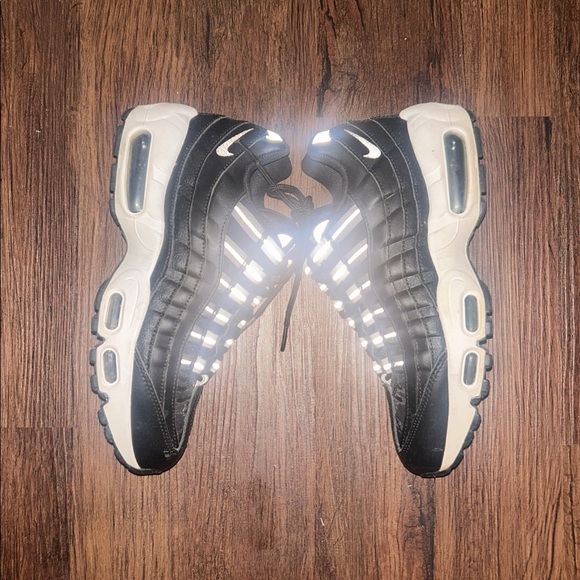 Nike Air Max 95 black & white size 6.5 women's - Picture 7 of 7